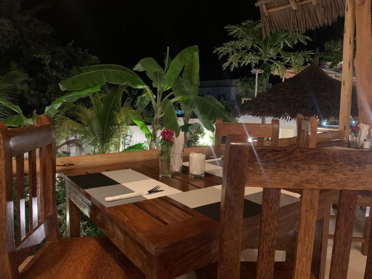 Zanzibar Tropical Sunset Boutique Hotel - Adults Only キウェンワ エクステリア 写真